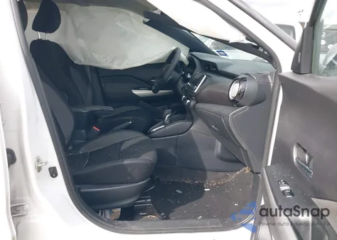 2020 Nissan Kicks Sv Xtronic Cvt z USA, uszkodzony, nr VIN 3N1CP5CV2LL555720